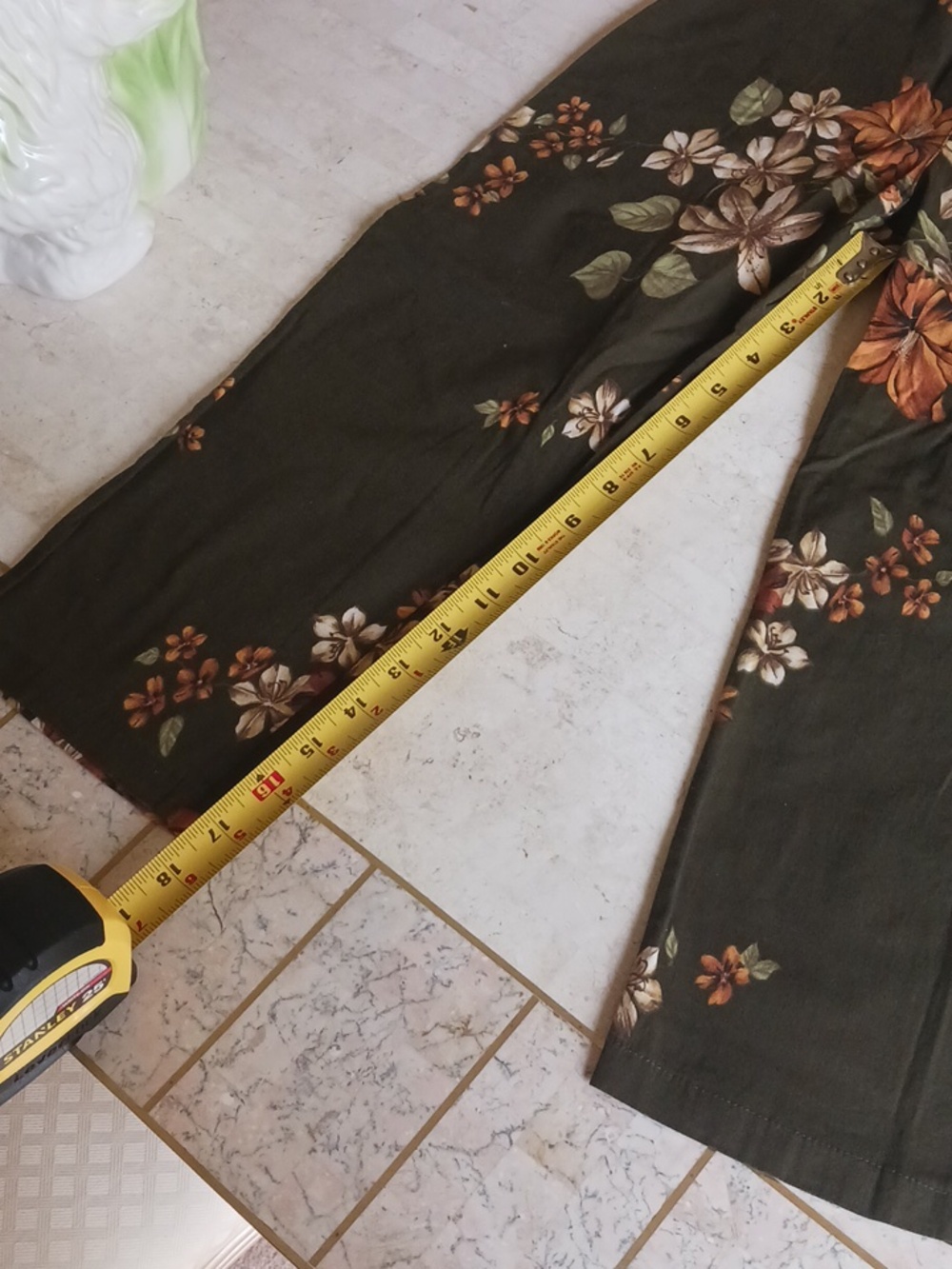 VINTAGE Capri Pants/"Cache".,sz Small, Olive Color/ Muti Florals Design..NEW - Picture 5 of 16